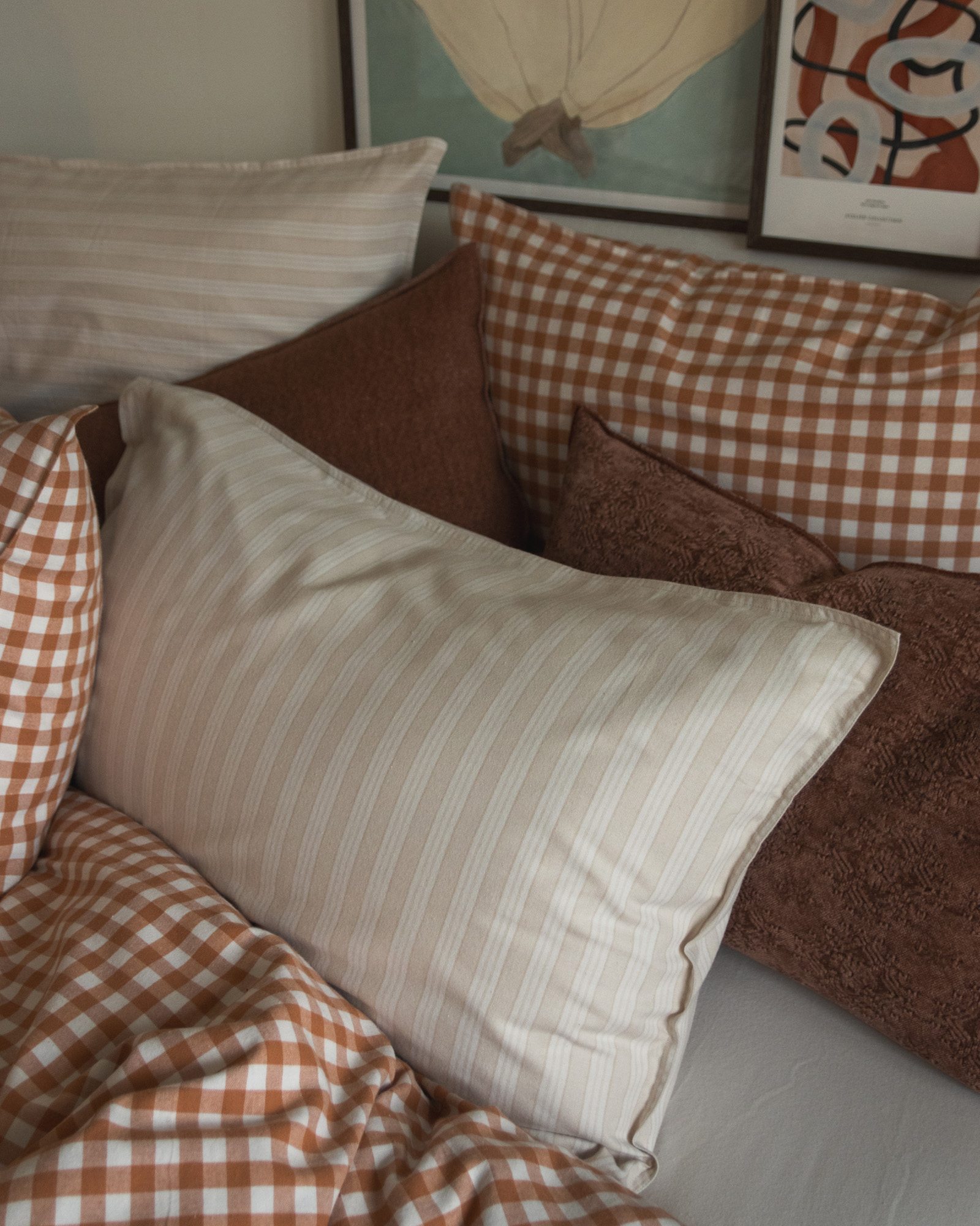 MARIE-MARIE - Bed linen set MERIBEL Mocca - 140x220 cm + 1 sloop 65x65 cm - Mocca