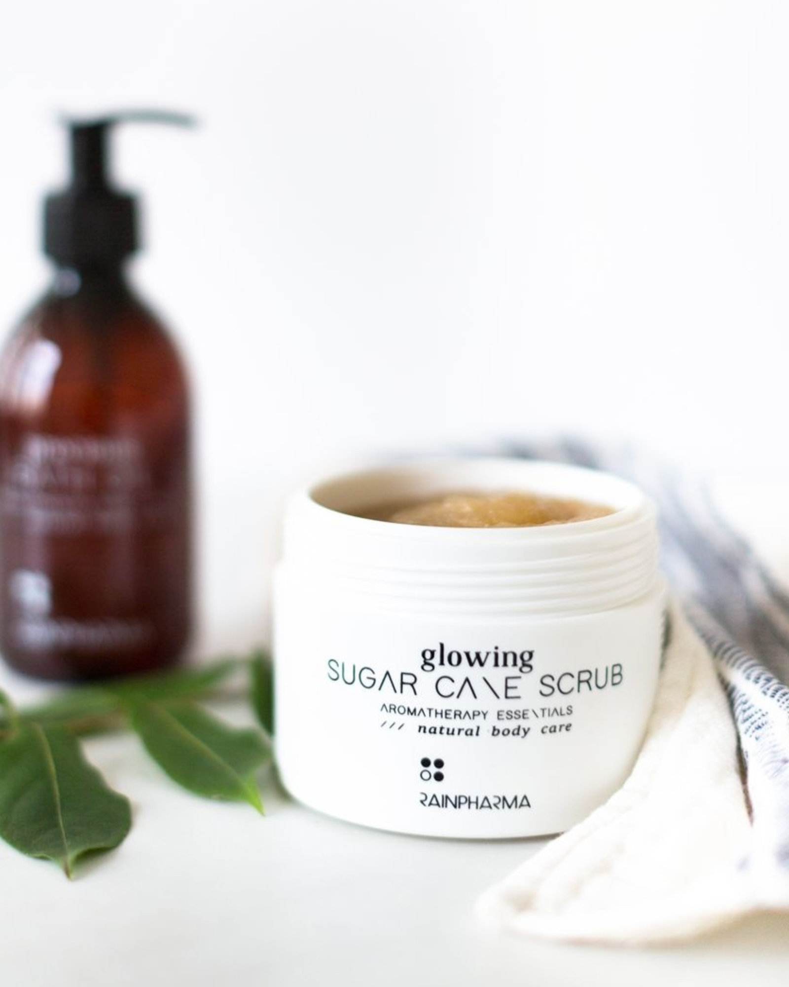 Glowing Sugar Cane Scrub