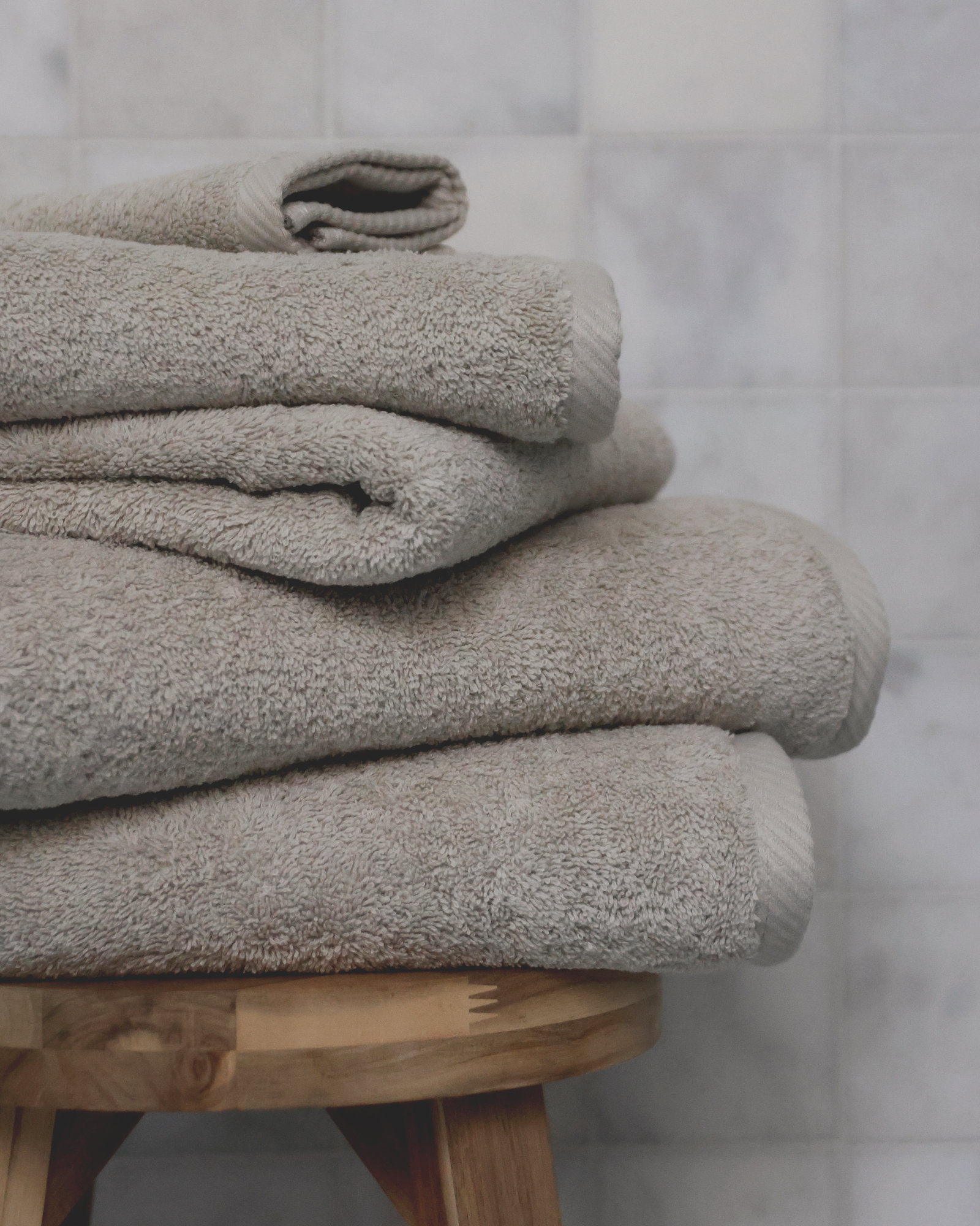 Handdoek ESSENTIALS Linen