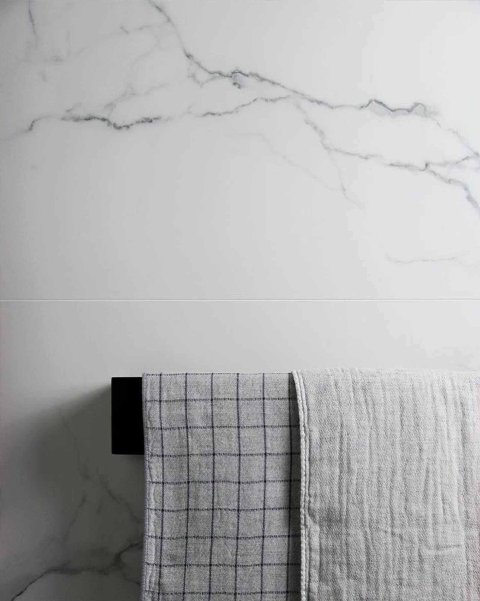 Kenkawai - Douchelaken GRAPH - 70x130 cm - Grey